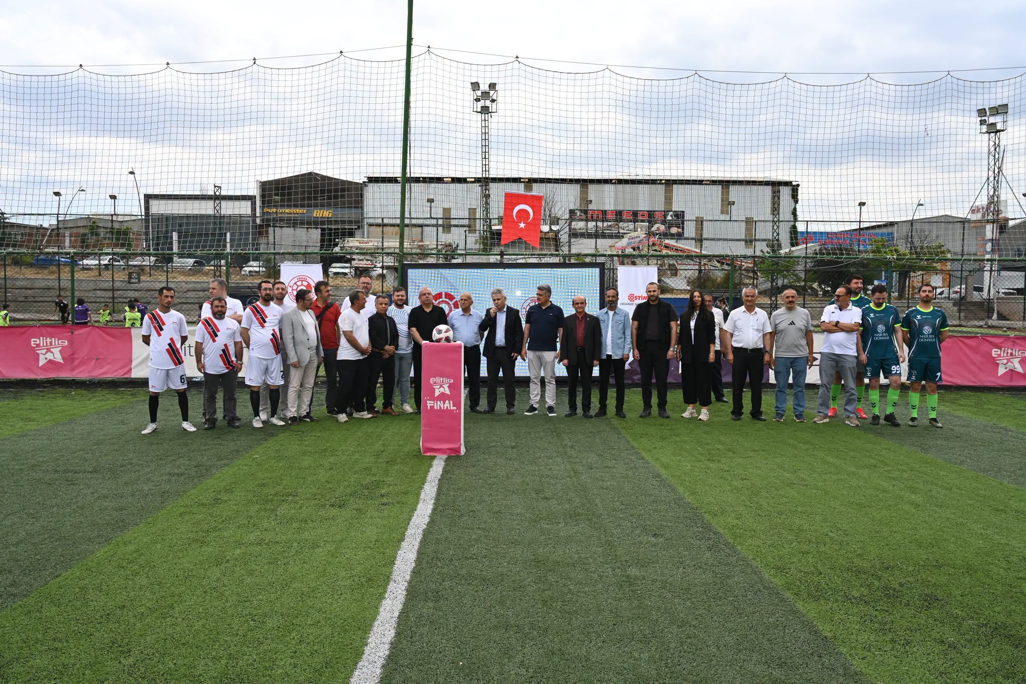 Turnuvada İlk Düdük Çaldı